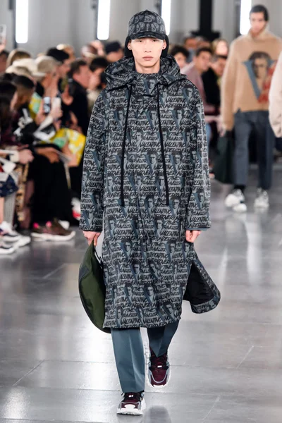 Look 44